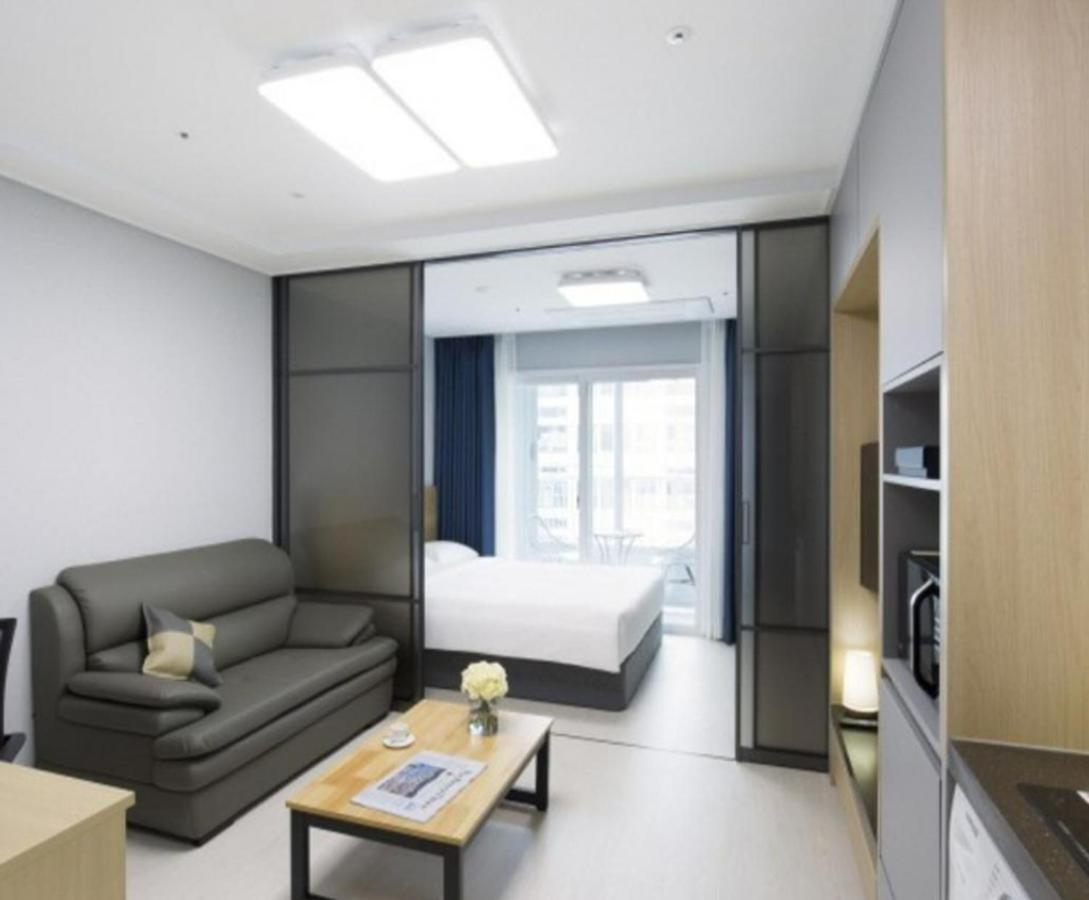 Yeosu Hotel First City Eksteriør bilde