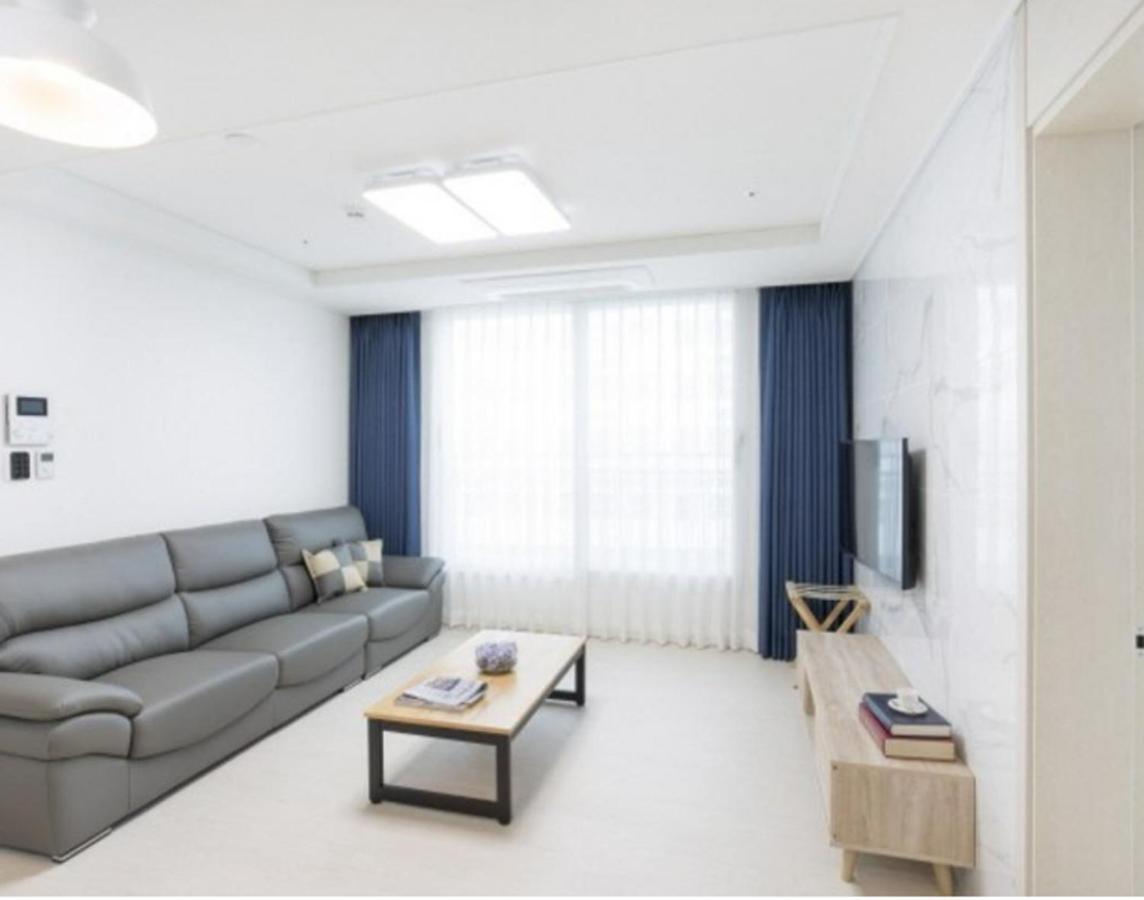 Yeosu Hotel First City Eksteriør bilde