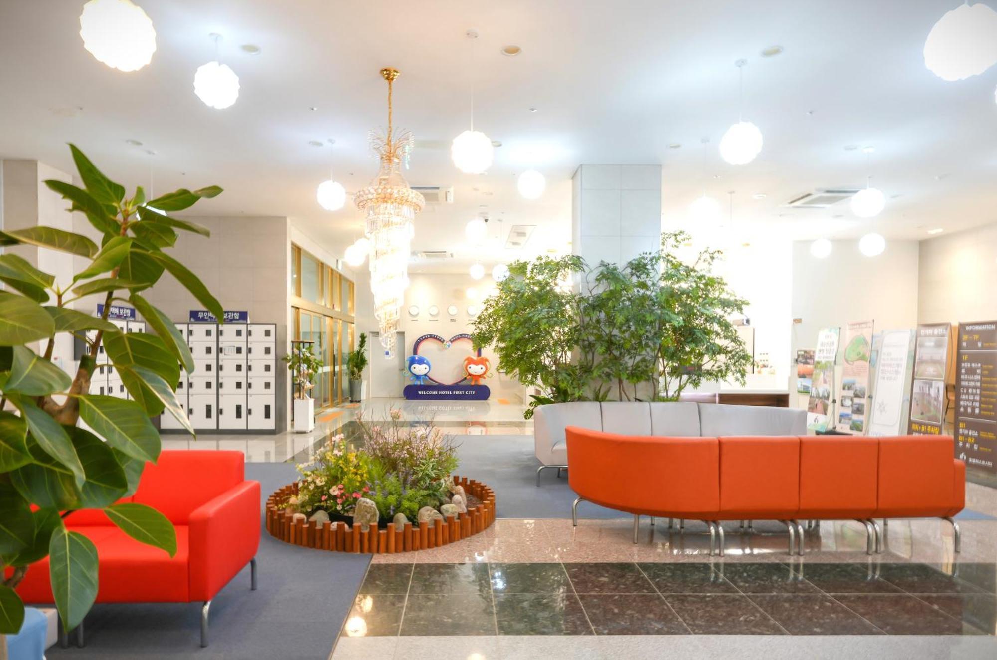 Yeosu Hotel First City Eksteriør bilde