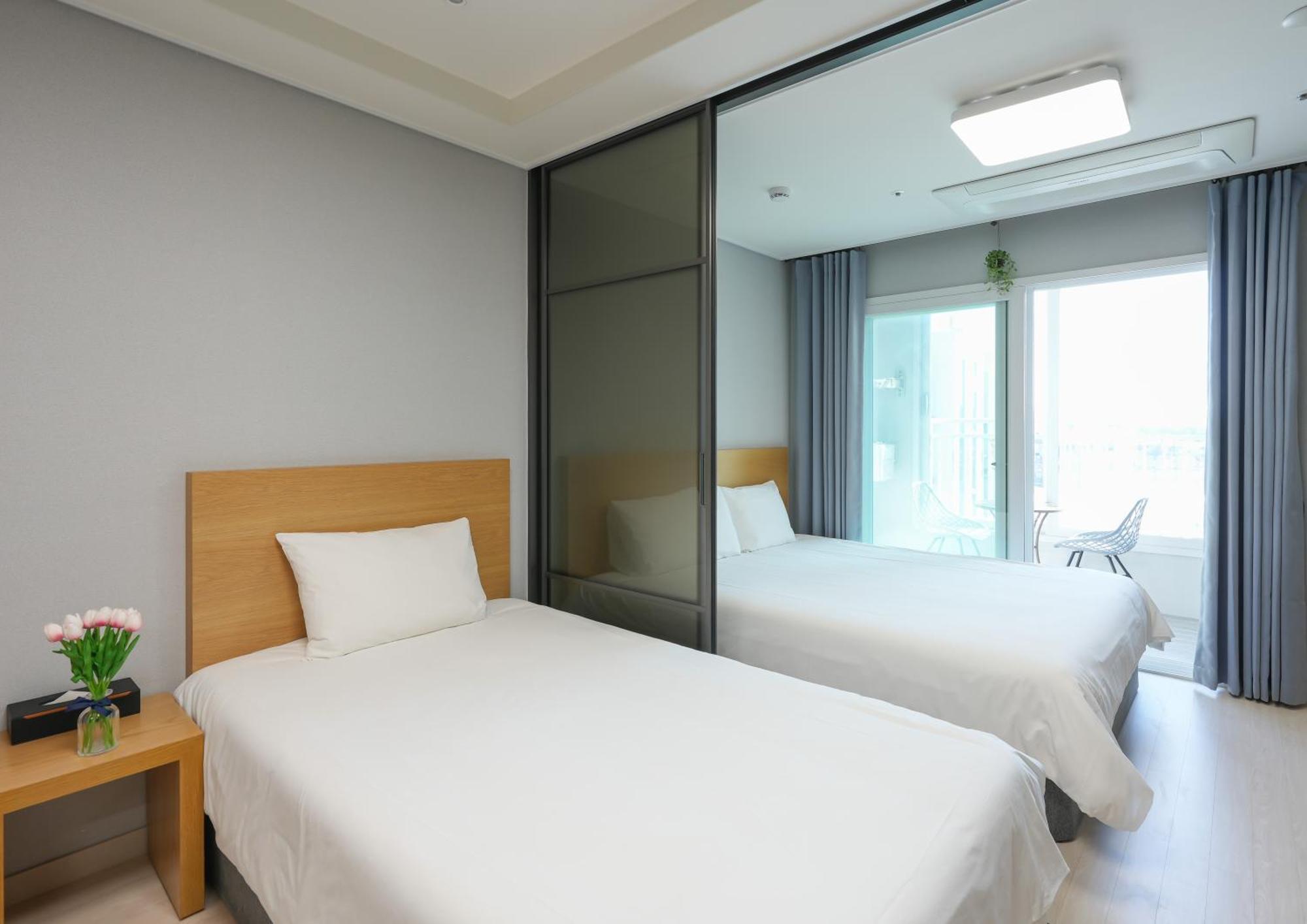 Yeosu Hotel First City Eksteriør bilde
