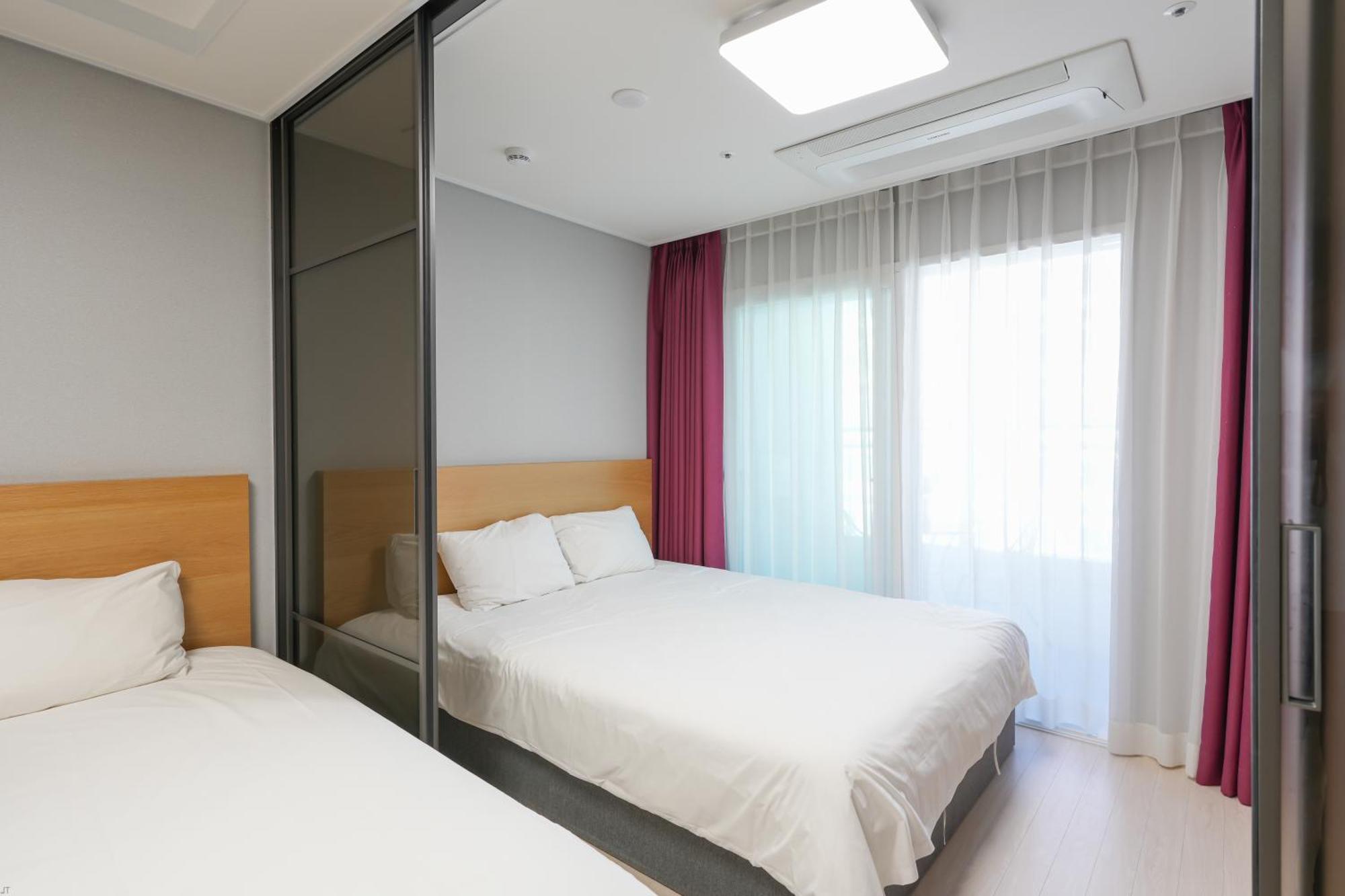 Yeosu Hotel First City Eksteriør bilde